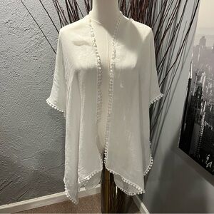 🌸NWT WHITE CROCHET SHEER KIMONO TOP ONE SIZE 🌸